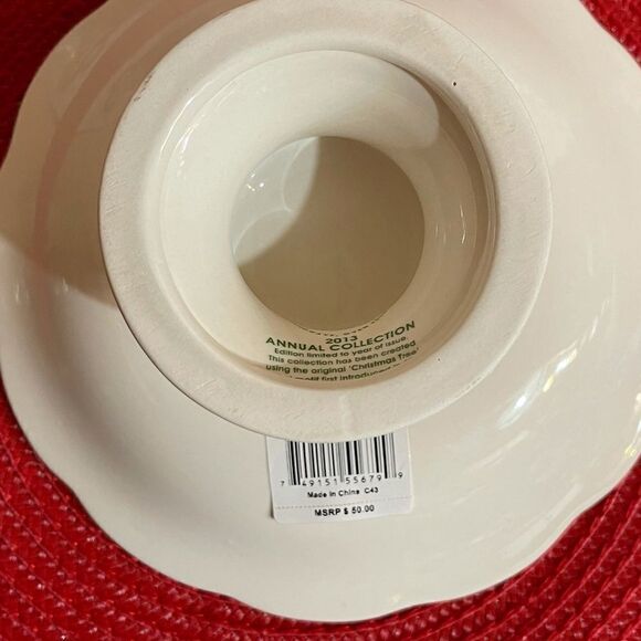 Spode Christmas Tree Annual Footed Candy Dish 2013 NWT - Picture 6 of 13